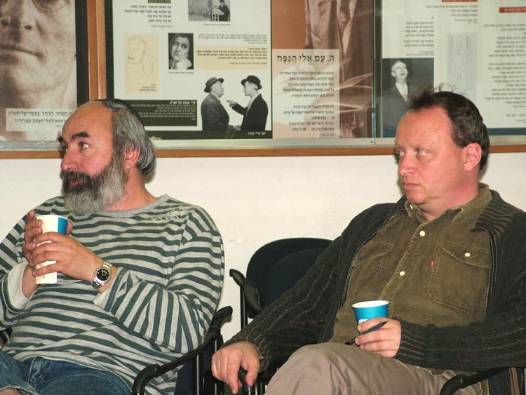 Художники Михаил Моргенштерн и Михаил Яхилевич (справа)