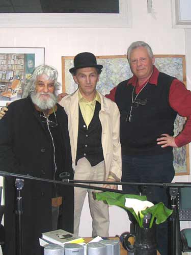 д-р Владимир Леви в компании художника Валерия Коренблита (это его шляпа) и Михаила Польского